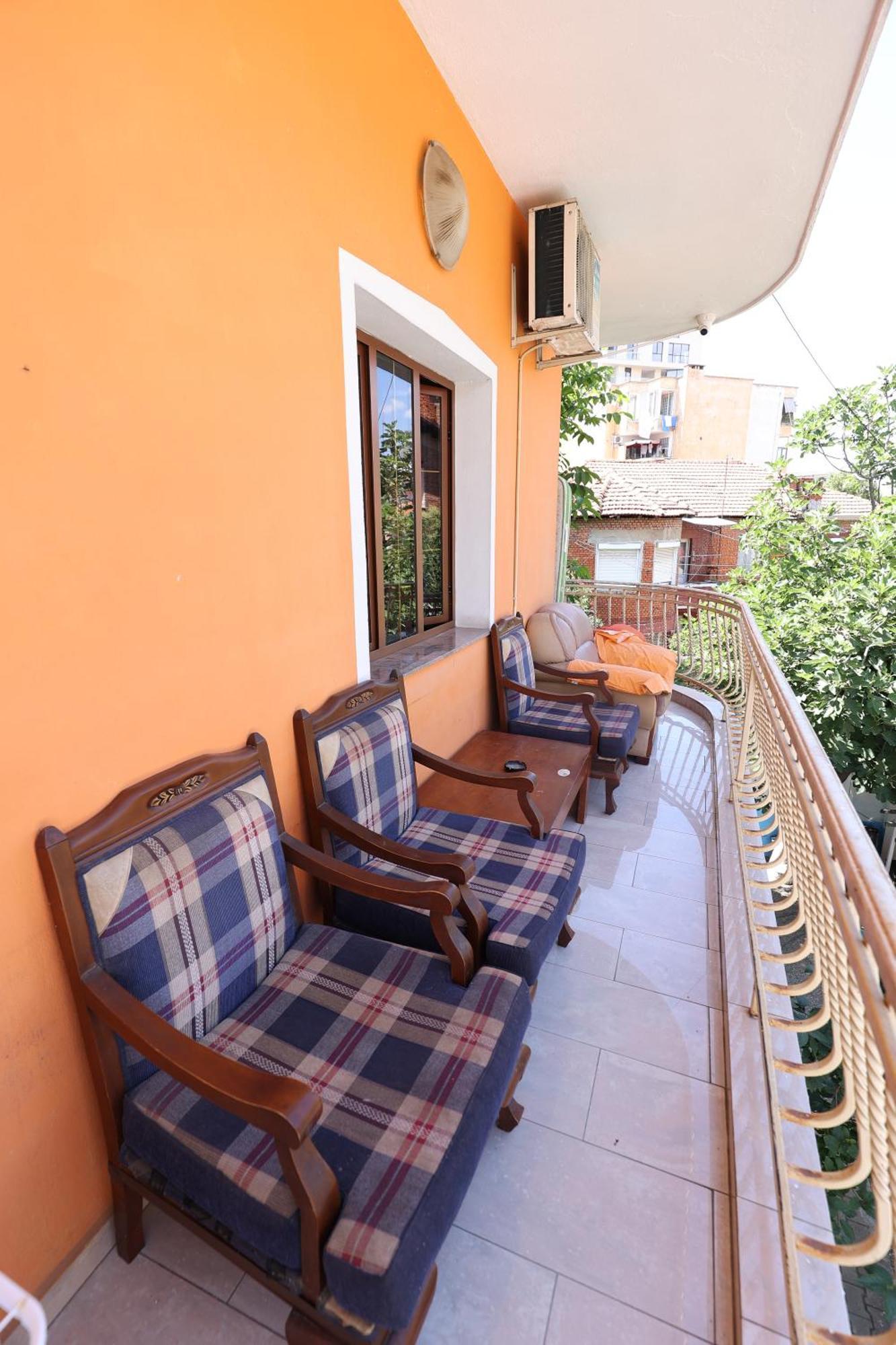 Hostel Osho Tirana Eksteriør billede