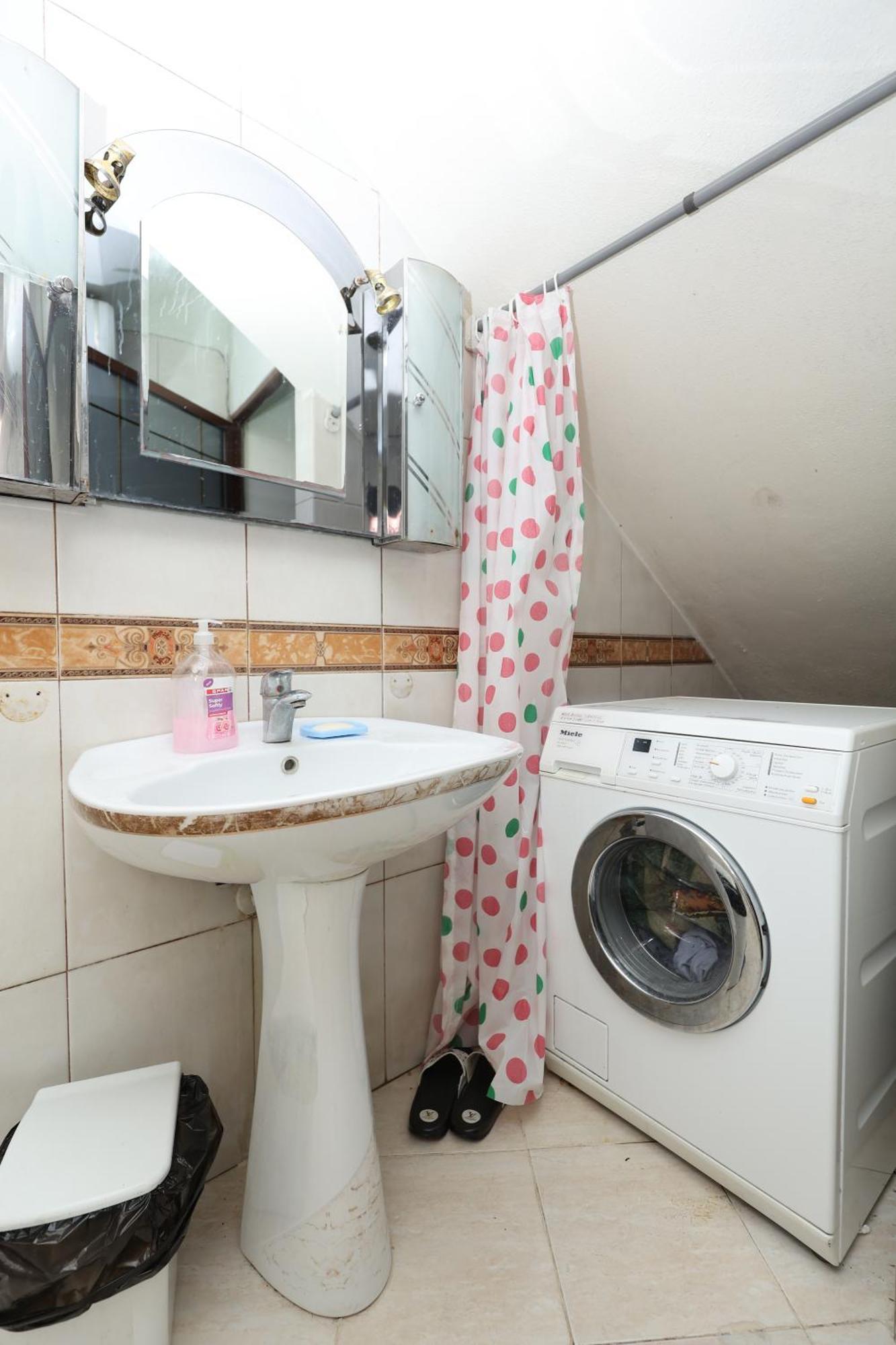 Hostel Osho Tirana Eksteriør billede